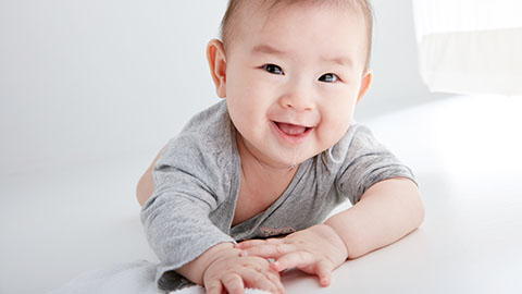 Stimulasi untuk Mendukung Perkembangan Bayi Usia 4 Bulan | Enfa